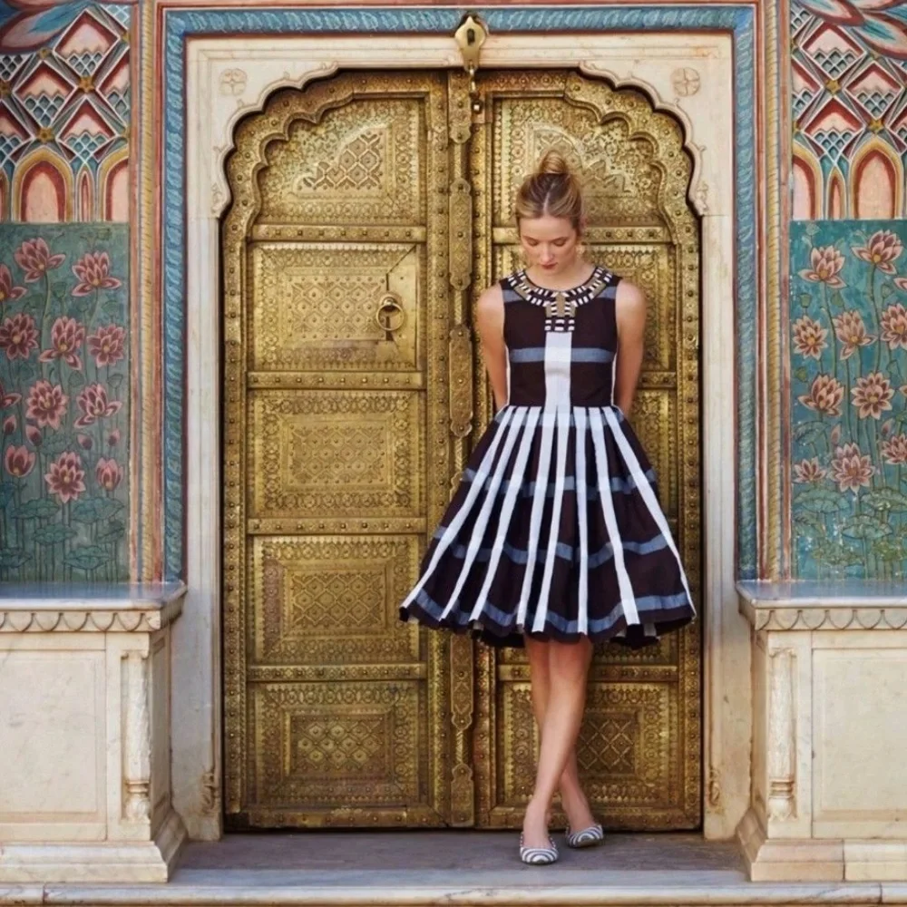 ANTHROPOLOGIE MAEVE BROWN PLEATED FIT & FLARE BEADED NECKLINE IVY‎ LEAGUE DRESS - Picture 2 of 15